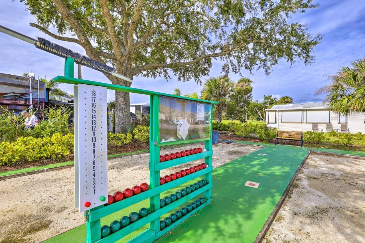 The Shell House In Titusville Pool, Golf Access Eksteriør bilde